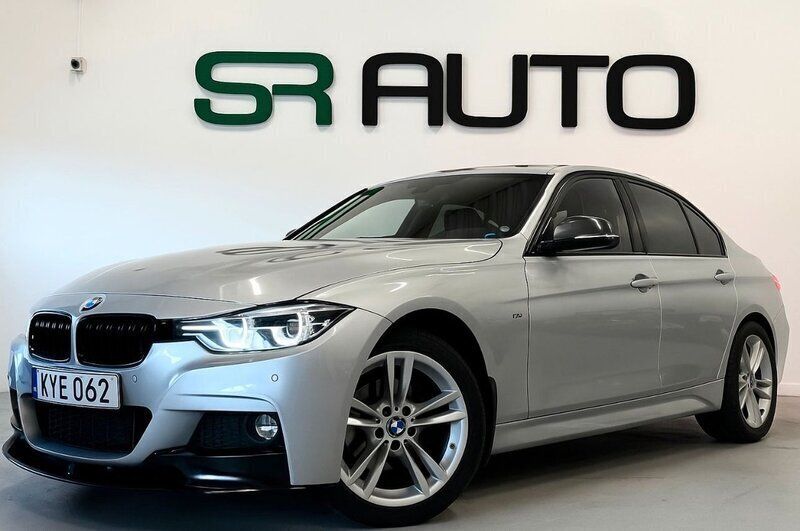 Silver Begagnad 2017 BMW 320 M Sport Sedan | 219 900 kr (Marknadspris) - Bild 1/4