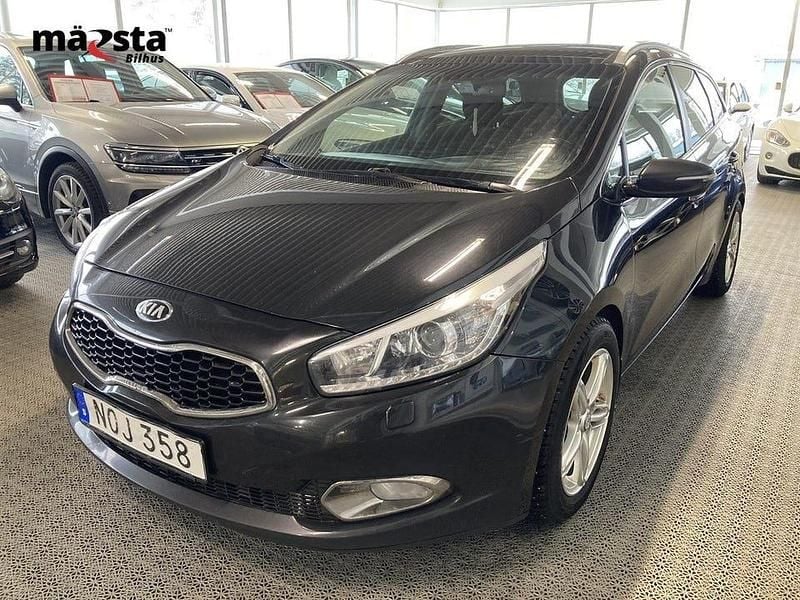 Begagnad Kia Ceed Sportswagon Comfort 128 HK (94 kW) 2014 Svart Kombi