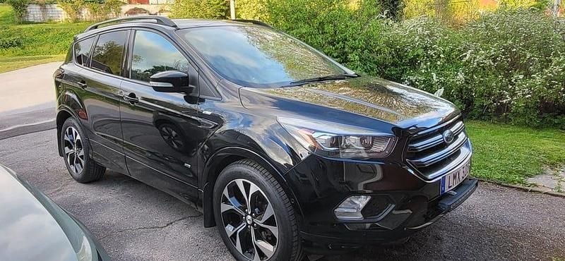 Begagnad 2017 Ford Kuga ST-Line SUV | 165 000 kr (Marknadspris) - Bild 1/4
