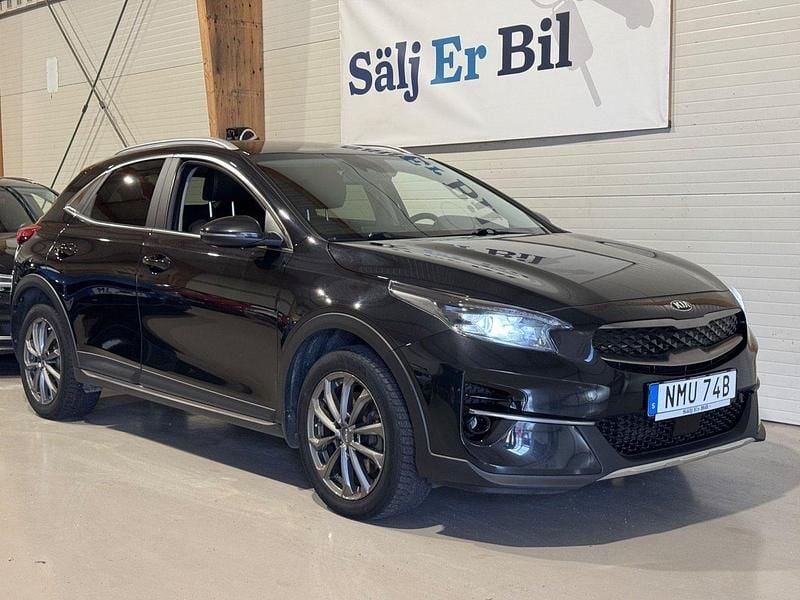 Svart Begagnad 2021 Kia XCeed SUV | 194 900 kr (Marknadspris) - Bild 1/4