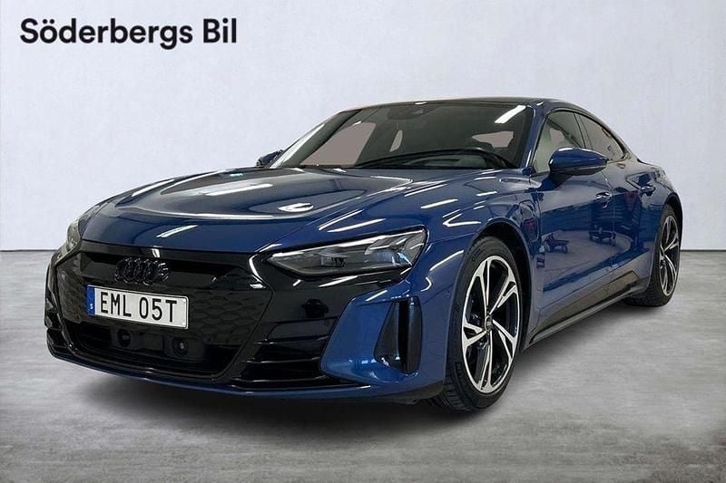 Blå Begagnad 2021 Audi e-tron GT quattro Design Sedan | 539 000 kr (Marknadspris) - Bild 1/4