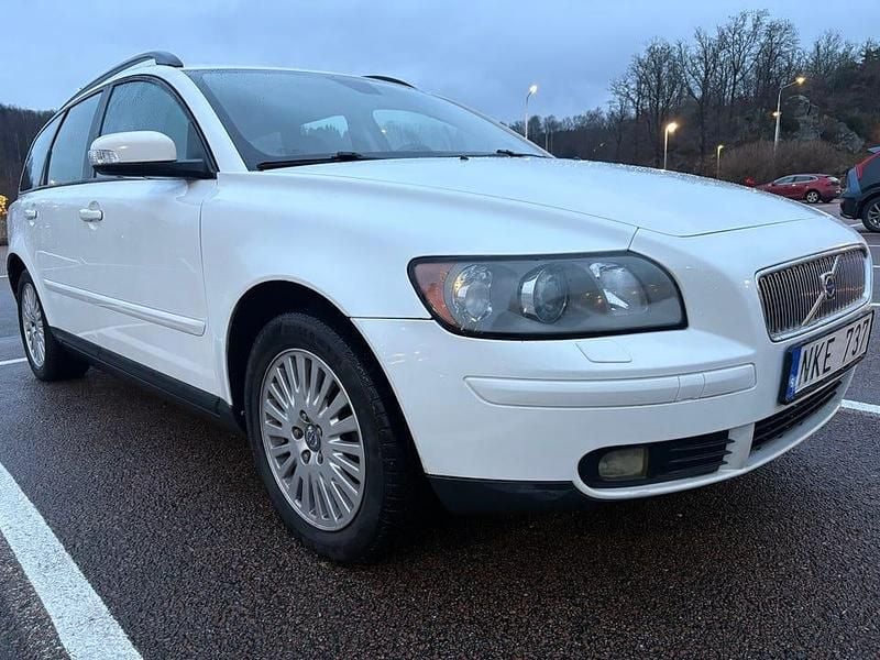 Begagnad 2007 Volvo V50 Kombi | 29 000 kr (Marknadspris) - Bild 1/4