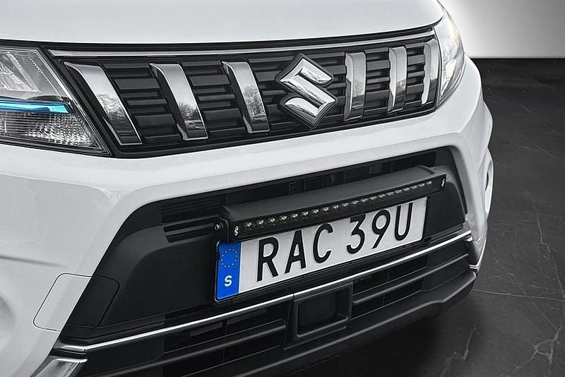 Begagnad Suzuki Vitara 102 HK (75 kW) 2022 Vit SUV