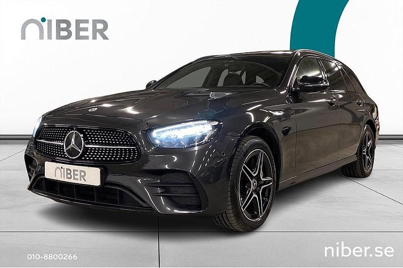 Grå Begagnad 2022 Mercedes E300 | 449 900 kr - Bild 1/4
