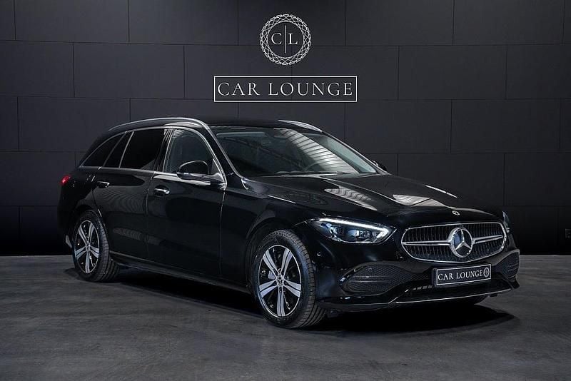 Svart Begagnad 2024 Mercedes C300e Kombi | 539 000 kr (Marknadspris) - Bild 1/4