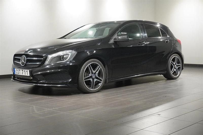 Svart Begagnad 2014 Mercedes A180 AMG line Halvkombi | 119 900 kr (Marknadspris) - Bild 1/2