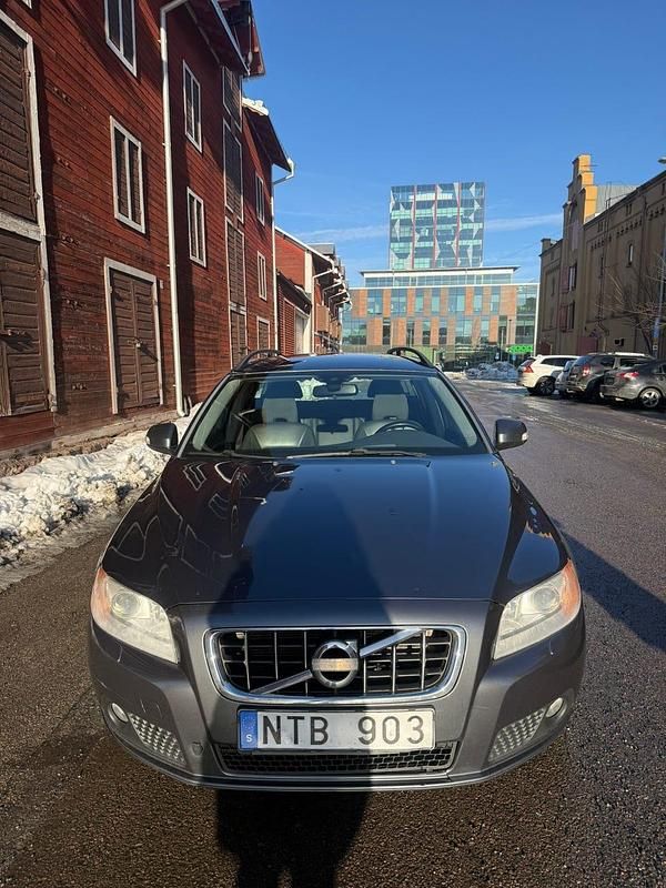 Begagnad Volvo V70 163 HK (119 kW) 2011 Kombi