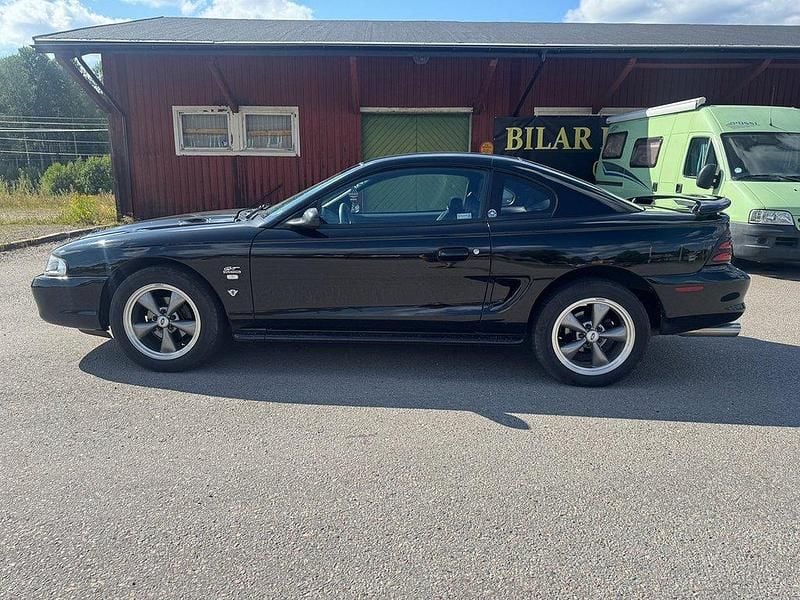 Svart Begagnad 1994 Ford Mustang GT | 65 000 kr - Bild 1/4