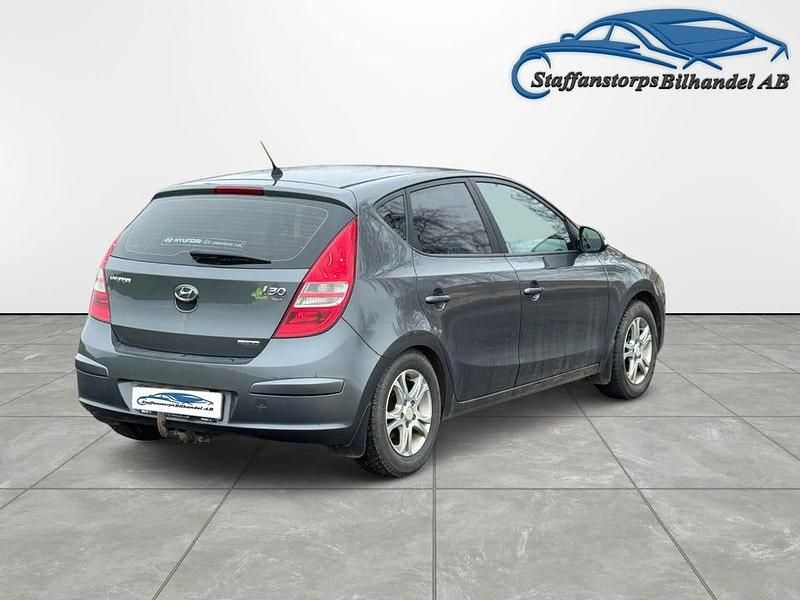 Begagnad Hyundai i30 90 HK (66 kW) 2009 Grå Halvkombi