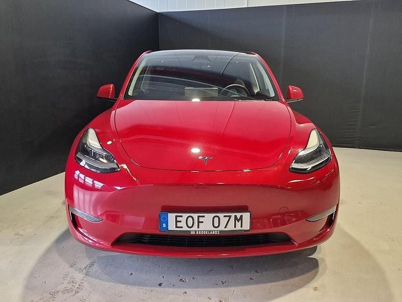 Begagnad Tesla Model Y Long Range AWD 378 kW (514 HK) 2022 Röd SUV