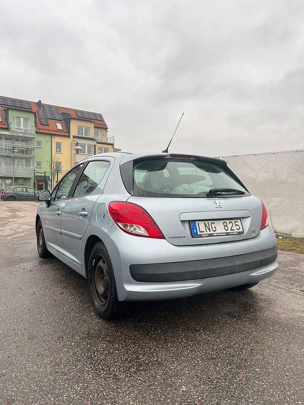 Begagnad Peugeot 207 90 HK (66 kW) 2010 Halvkombi