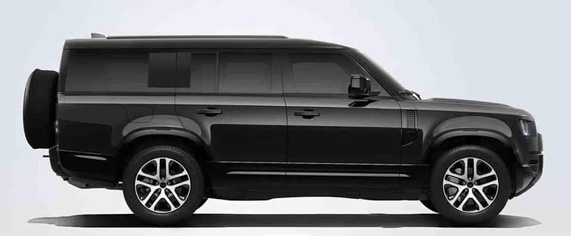 Begagnad Land Rover Defender SE Dynamic 301 HK (221 kW) 2024 Svart SUV