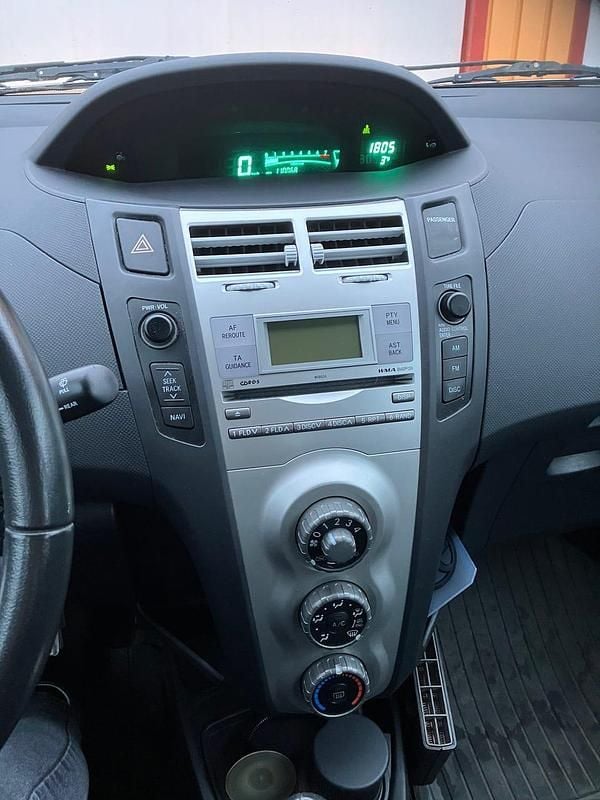 Begagnad Toyota Yaris 87 HK (63 kW) 2008 Halvkombi