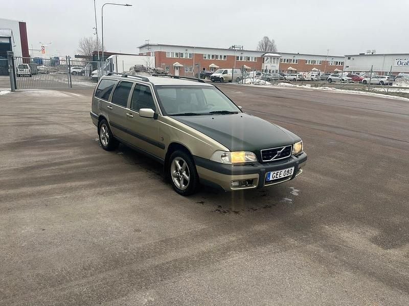 Begagnad 1999 Volvo XC70 | 23 000 kr (Superpris) - Bild 1/4