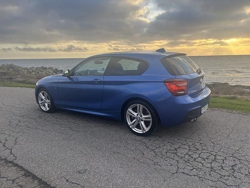 Begagnad BMW 125 Advantage 218 HK (160 kW) 2014 Blå Halvkombi