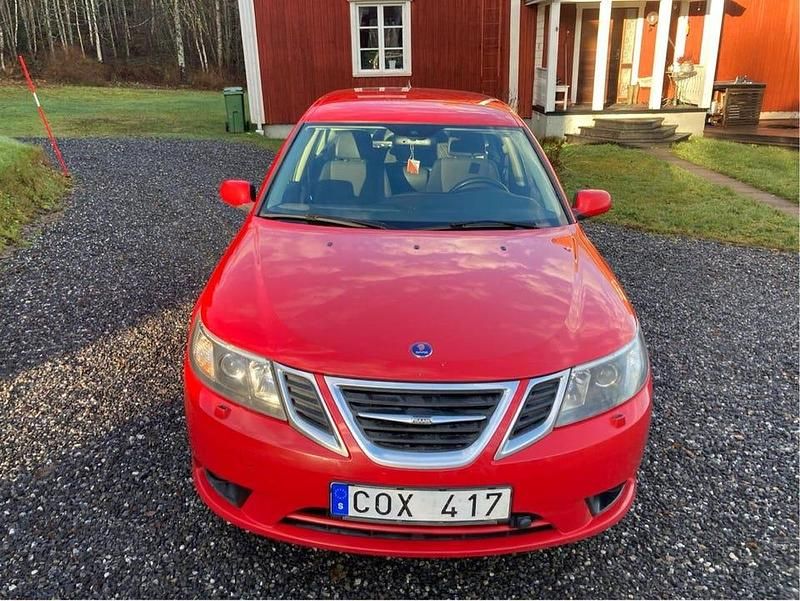 Röd Begagnad 2010 Saab 9-3 Linear Kombi | 49 999 kr (Marknadspris) - Bild 1/4