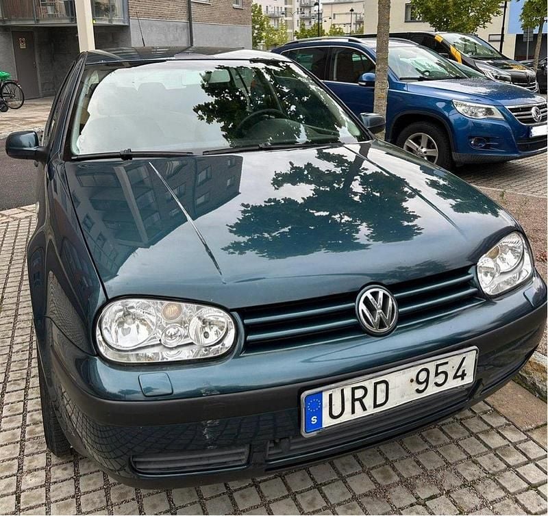 Grön Begagnad 2003 VW Golf IV Halvkombi | 21 500 kr (Bra pris) - Bild 1/4
