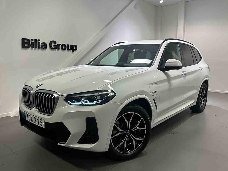Vit Begagnad 2022 BMW X3 SUV | 449 000 kr (Marknadspris) - Bild 1/1