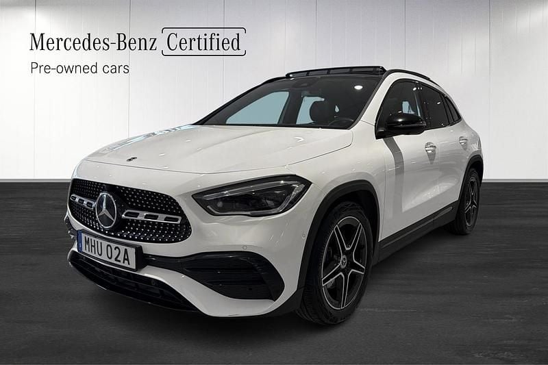 Vit Begagnad 2021 Mercedes GLA200 AMG SUV | 344 900 kr (Marknadspris) - Bild 1/4