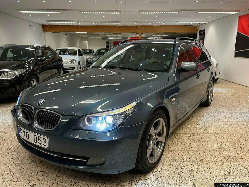 Begagnad BMW 530 Comfort Edition 236 HK (173 kW) 2009 Blå Kombi