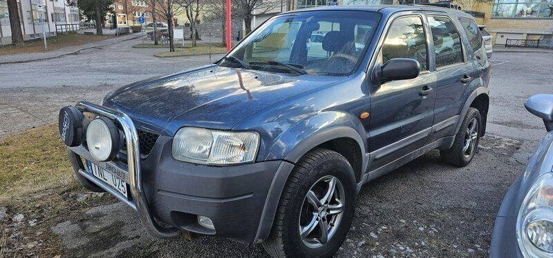 Blå Begagnad 2001 Ford Maverick XLT SUV | 31 000 kr - Bild 1/3