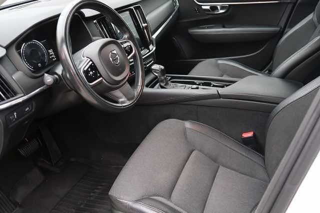 Begagnad Volvo V90 CC Business Edition 190 HK (139 kW) 2017 Vit Kombi