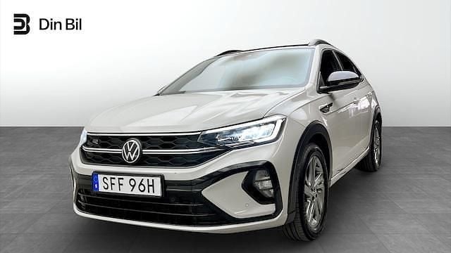 Grå (ascot grey deep black pea) Begagnad 2022 VW Taigo IQ Drive SUV | 229 900 kr (Marknadspris) - Bild 1/4