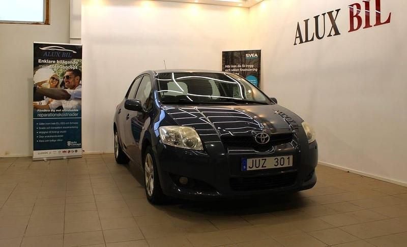 Begagnad Toyota Auris 132 HK (97 kW) 2009 Blå Halvkombi