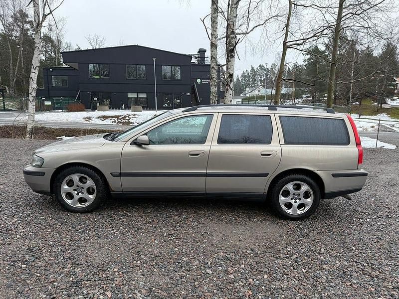 Begagnad Volvo V70 140 HK (102 kW) 2004 Kombi