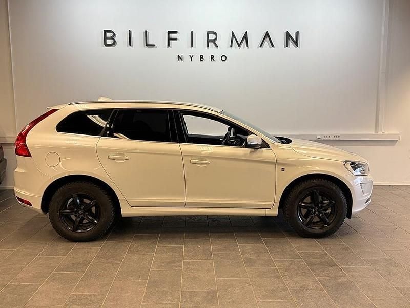 Begagnad Volvo XC60 Ocean Race 181 HK (133 kW) 2014 Vit SUV