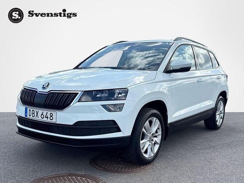 Vit Begagnad 2018 Skoda Karoq SUV | 159 900 kr (Marknadspris) - Bild 1/4