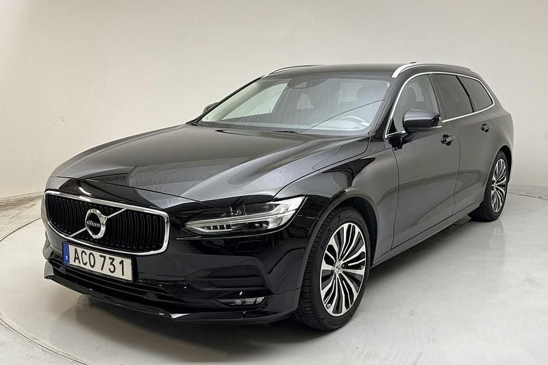 Svart Begagnad 2020 Volvo V90 Momentum Kombi | 279 900 kr (Bra pris) - Bild 1/4