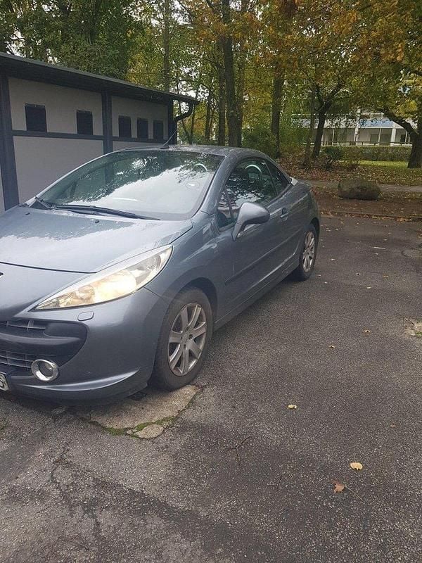 Grå Begagnad 2008 Peugeot 207 CC Cab | 34 000 kr (Marknadspris) - Bild 1/4