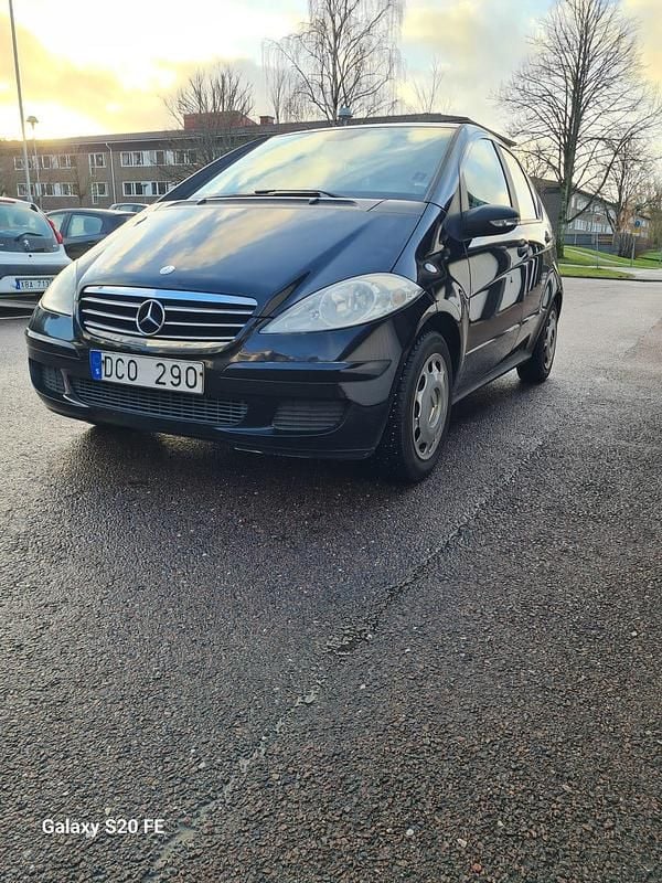 Begagnad Mercedes A150 95 HK (69 kW) 2006 Svart Halvkombi