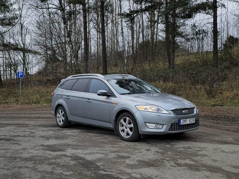 Grå Begagnad 2009 Ford Mondeo Titanium Kombi | 49 900 kr (Marknadspris) - Bild 1/4