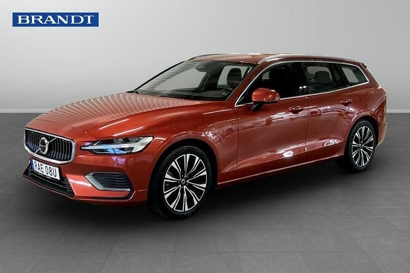 Röd Begagnad 2023 Volvo V60 Core Kombi | 389 900 kr (Bra pris) - Bild 1/3