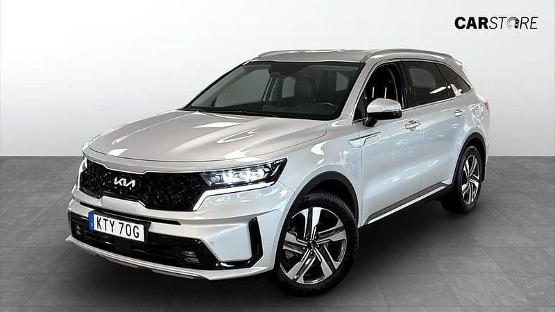 Grå Begagnad 2023 Kia Sorento Advance SUV | 479 900 kr (Marknadspris) - Bild 1/4