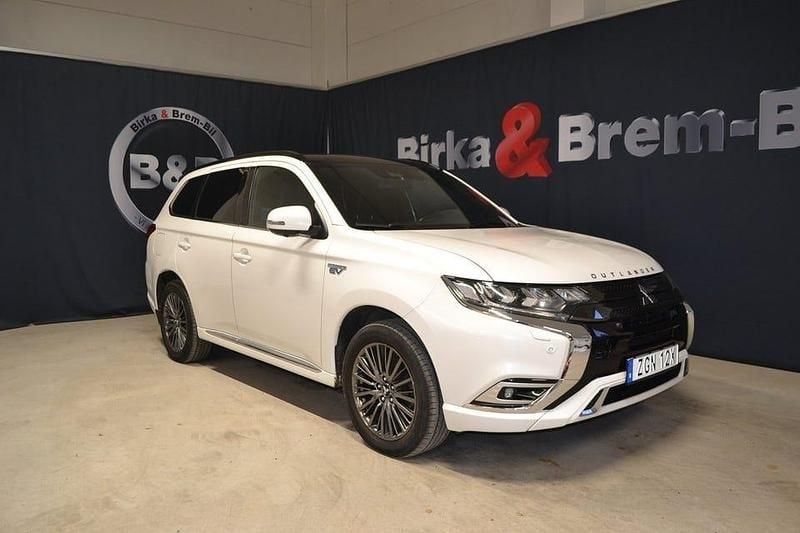 Vit Begagnad 2020 Mitsubishi Outlander Edition SUV | 239 900 kr - Bild 1/4