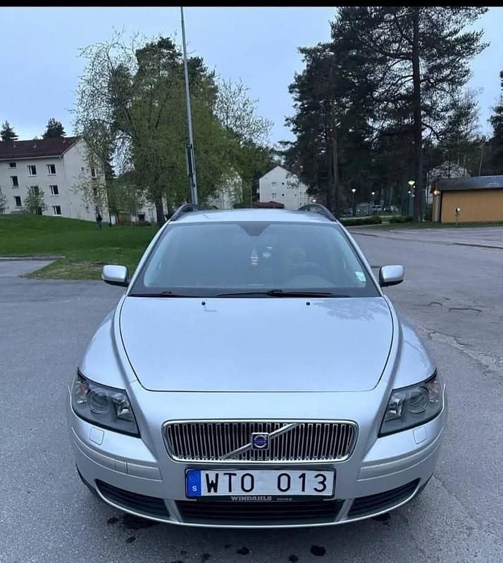 Begagnad 2005 Volvo V50 Kombi | 26 500 kr (Marknadspris) - Bild 1/4