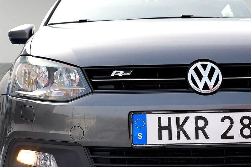 Begagnad VW Polo R-line 91 HK (66 kW) 2014 Grå Halvkombi