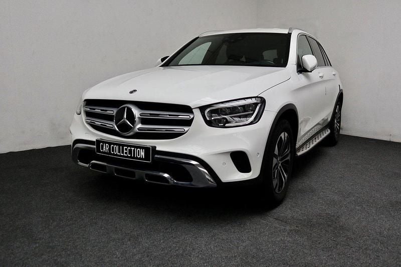 Vit Begagnad 2019 Mercedes GLC220 SUV | 379 900 kr (Marknadspris) - Bild 1/4