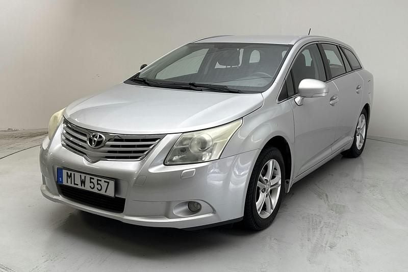 Silver Begagnad 2009 Toyota Avensis | 68 000 kr - Bild 1/4