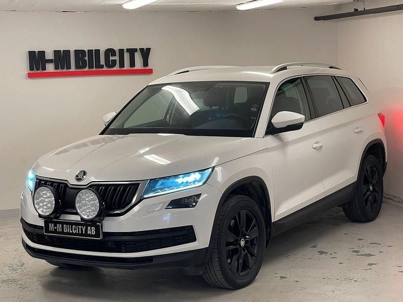 Vit Begagnad 2018 Skoda Kodiaq Business Line SUV | 173 900 kr (Marknadspris) - Bild 1/4