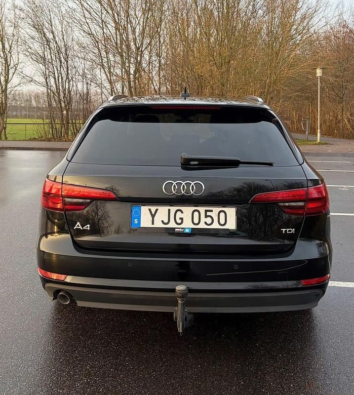 Begagnad 2017 Audi A4 Kombi | 185 000 kr (Marknadspris) - Bild 1/4
