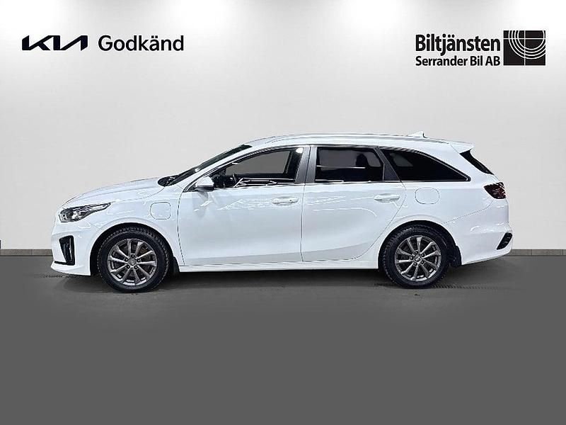 Begagnad Kia Ceed Sportswagon Advance 141 HK (103 kW) 2021 Vit Kombi