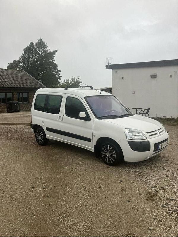 Vit Begagnad 2006 Citroën Berlingo Minibuss | 23 000 kr (Superpris) - Bild 1/4