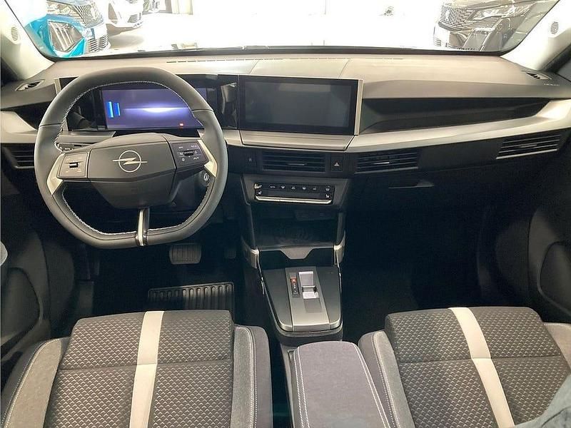 Begagnad Opel Frontera 136 HK (100 kW) 2024 Svart SUV