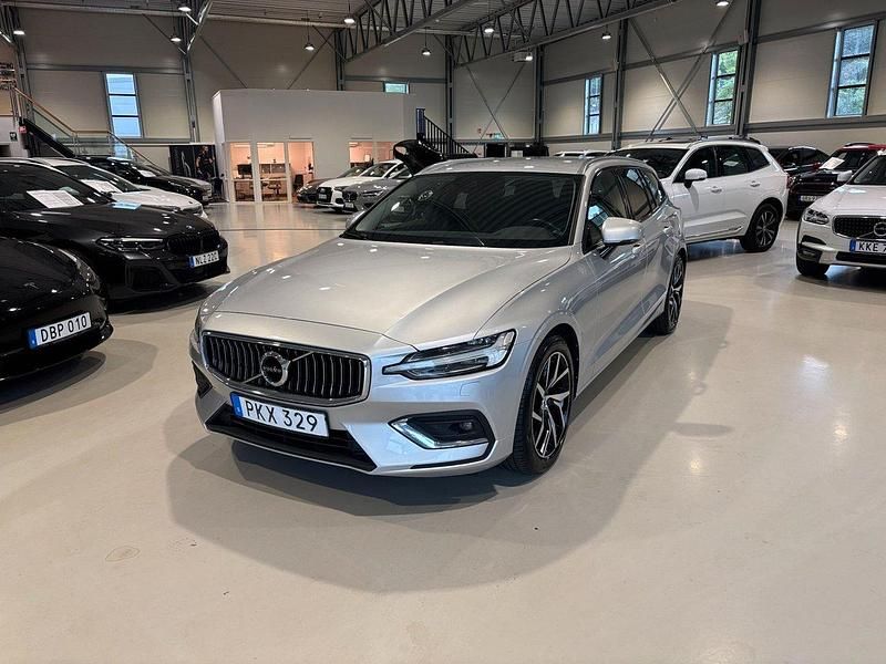 Silver Begagnad 2018 Volvo V60 Inscription Kombi | 257 500 kr (Lite dyr) - Bild 1/4