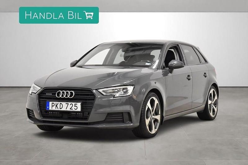 Grå Begagnad 2017 Audi A3 Sportback Comfort Halvkombi | 234 900 kr - Bild 1/4