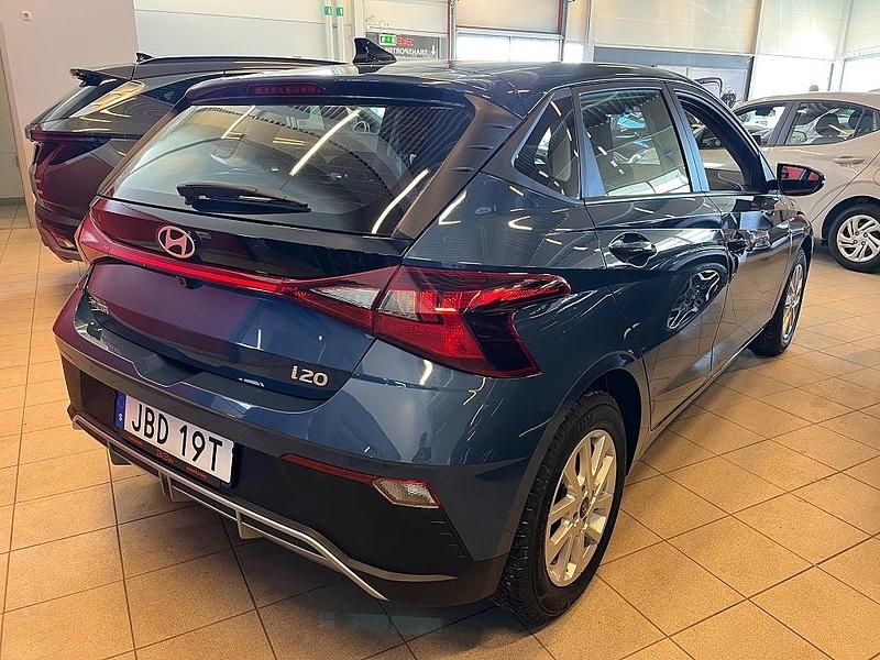 Ny Hyundai i20 Essential 84 HK (61 kW) 2025 Blå Halvkombi
